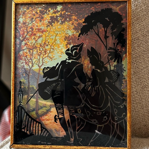VTG | Courting Couple | Painted Silhouette | Frames - Picture 9 of 12